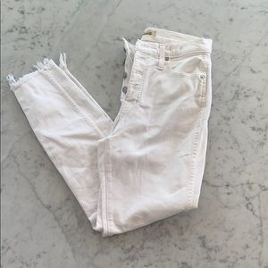Madewell white raw hem skinny jean w/ button fly